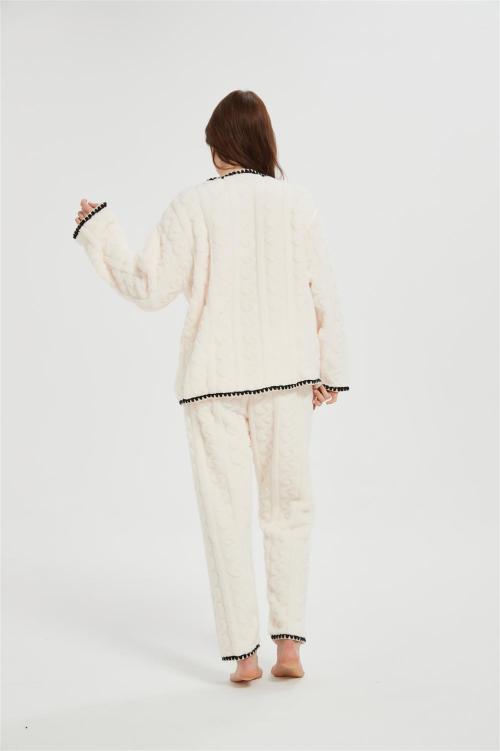 Supplier Women's 2 Pcs Fluffy Pajamas Set  | OEM Velveteen Warm Zipper Sleepwear Loungewear