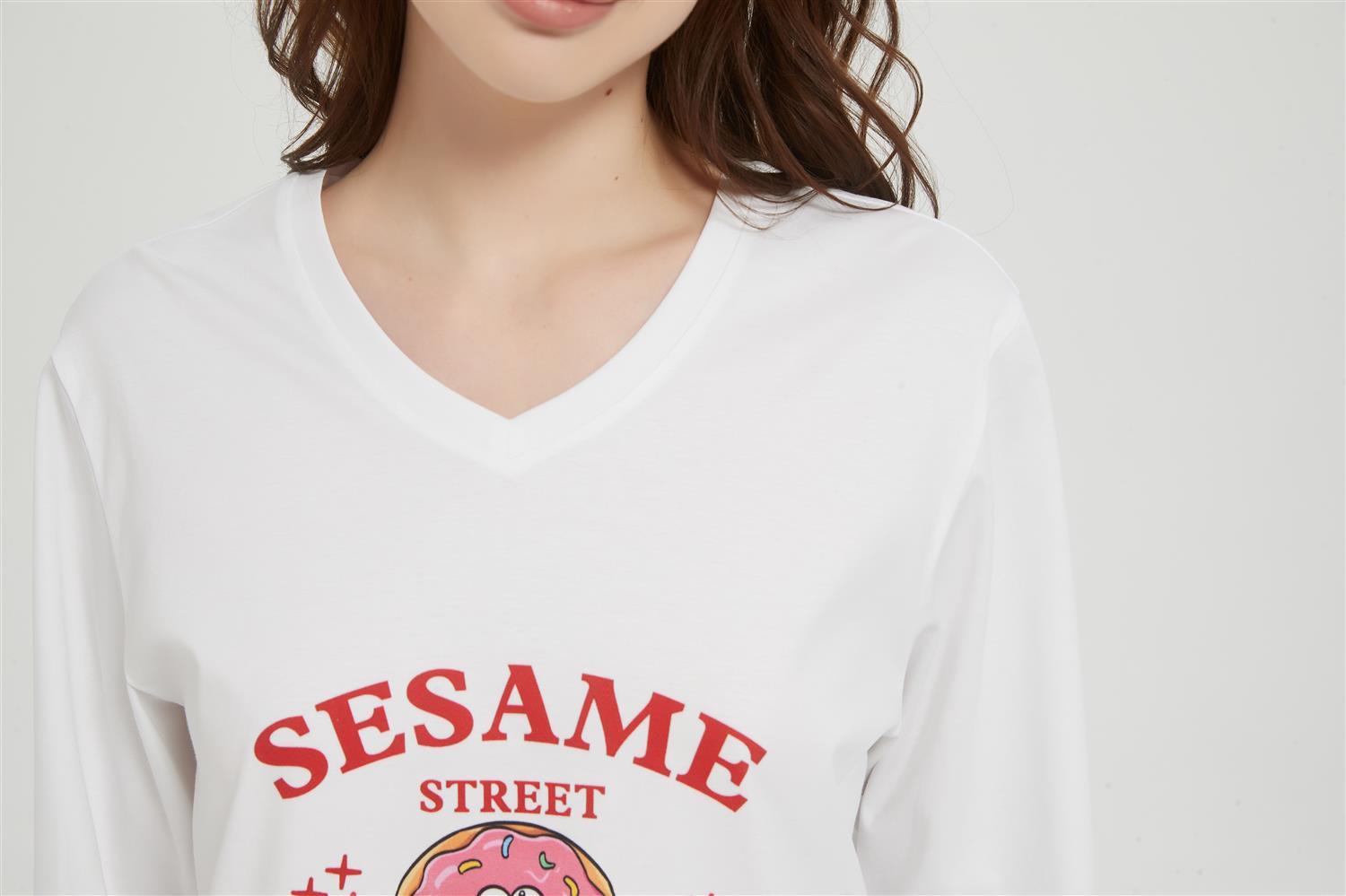 Women's Long Sleeved T-Shirt