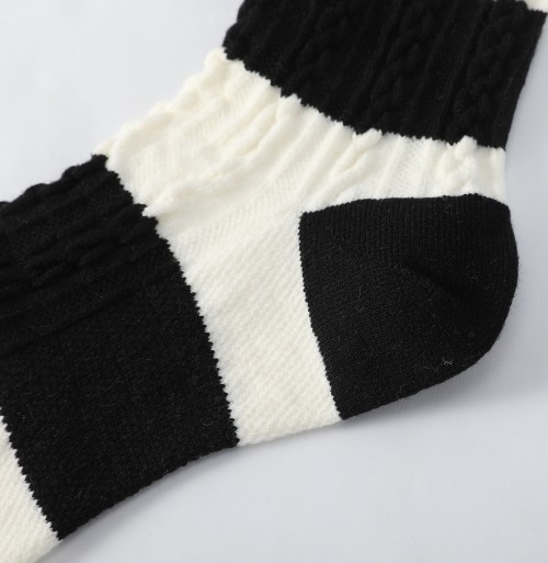 Custom Women's 100% Merino Wool Socks, Soft Breathable Daily Wear Casual Knitted Merino Wool Socks