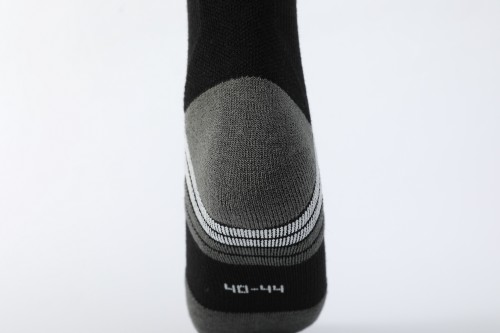 We supply functional merino wool socks merino wool ski socks outdoor sports merino wool ski socks
