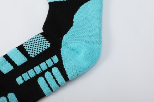 Moisture Wicking Warm Merino Wool Ski Socks for Mountain Sports Merino Ski Socks All Day Outdoor Use