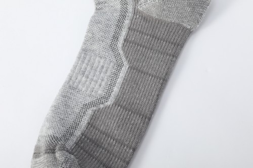 Premium Merino Wool Basketball Socks Cushioned Shock Absorption Anti Blister Merino Wool Sports Socks