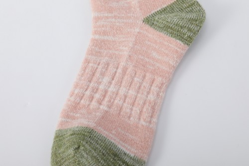 Hot Sale Moisture Wicking Merino Wool Sports Socks Anti Odor Athletic Merino Wool Socks From China