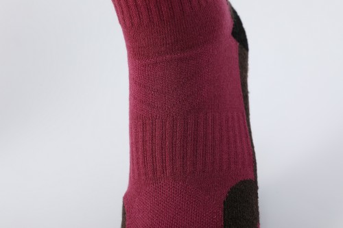 Functional Merino Wool Socks Moisture Wicking Anti-Odor All Season Sports Merino Wool Functional Socks