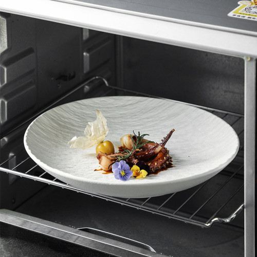 Textured White Ceramic Salad Plate – Minimalist Elegance with a Handmade Touch