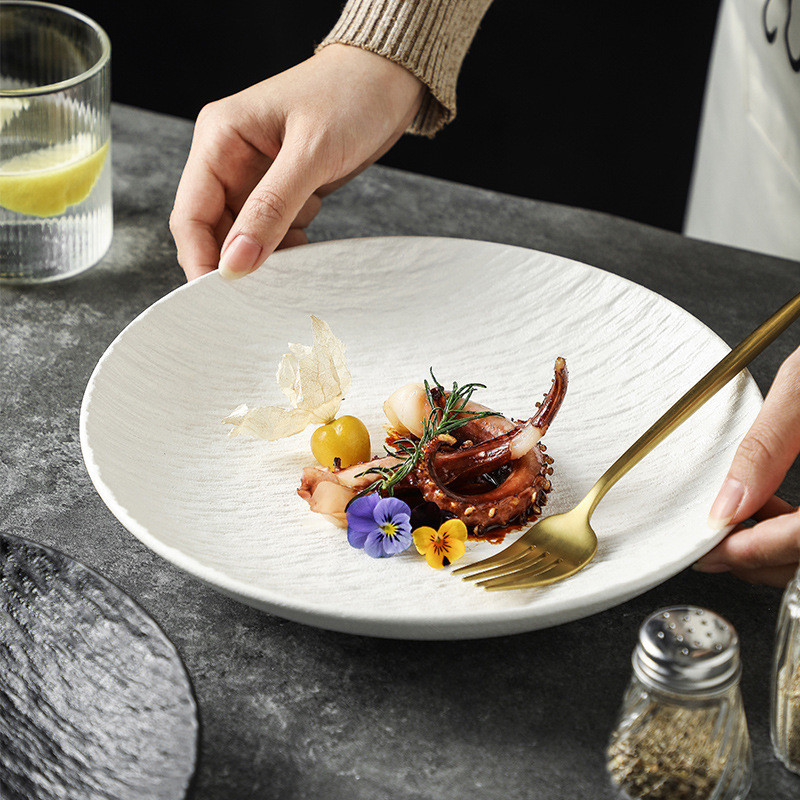 Wide Rim Porcelain Deep Dish