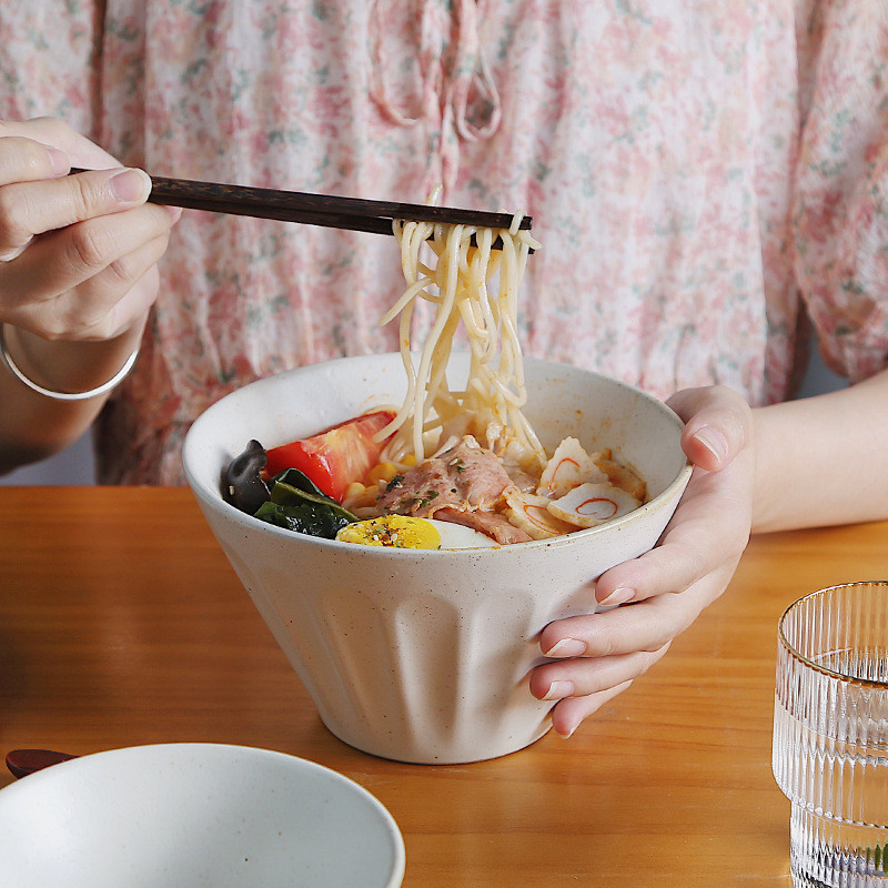 Japanese-Style Ceramic Ramen Bowl For Dining Scenario