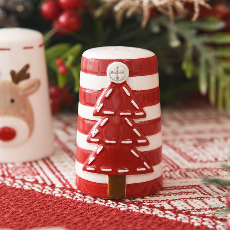 Nordic Xmas Ceramic Shakers - Christmas Tree Relief Detail