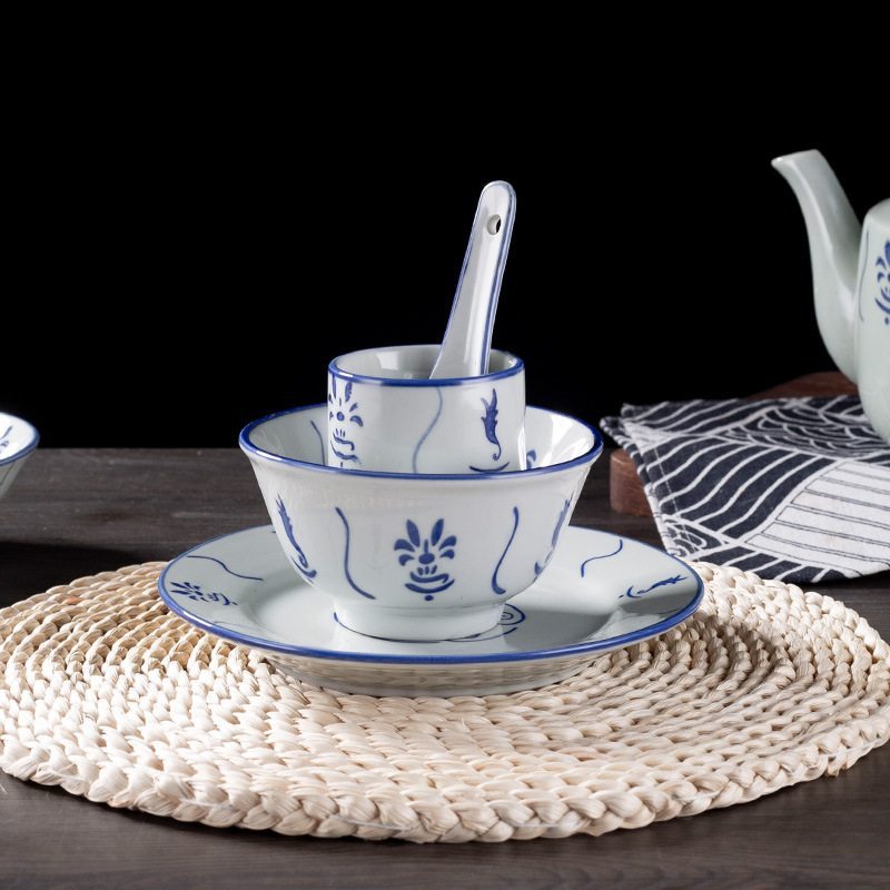 Vintage Blue&White Porcelain Dinnerware Usage Scene