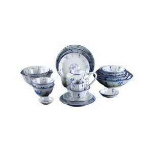 Vintage Blue & White Porcelain Dinnerware Set | Bowls, Plates & Teapot for Traditional Dining