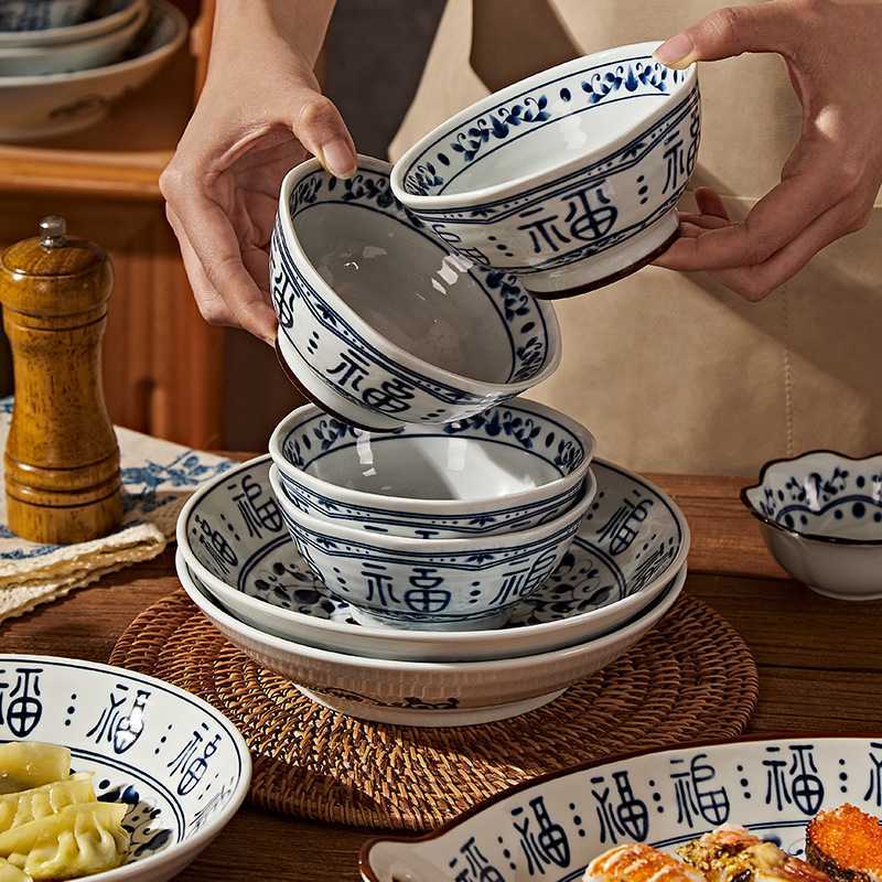 Traditional Chinese Blue&White Dinnerware Usage Scene