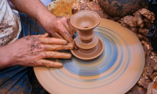 How to Find Manufacturers for Custom Ceramic Tableware