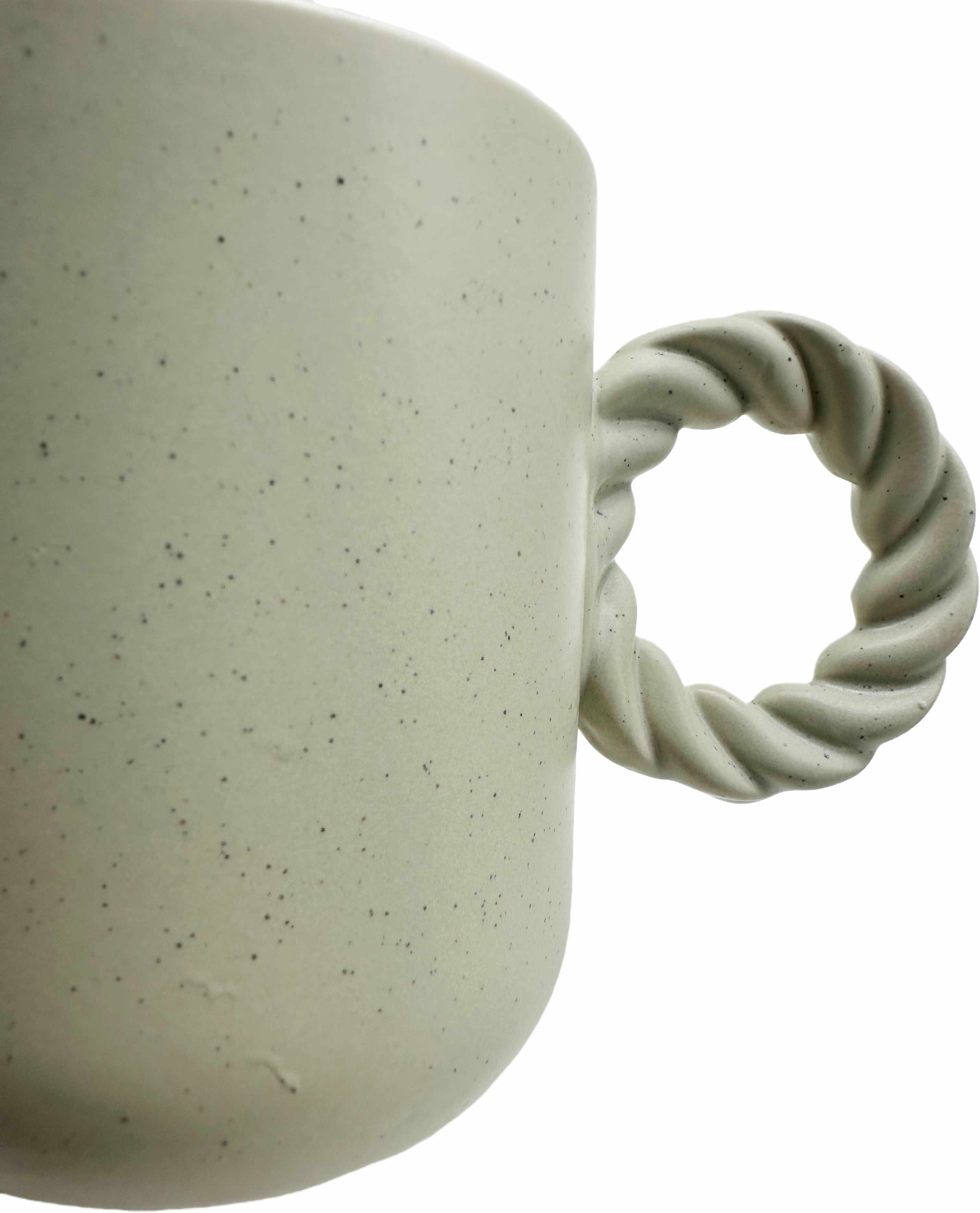 Gold Electroplated Bone China Mug in White, Featuring Gold Handle, Base Heart Design, 350ml Capacity for Coffee