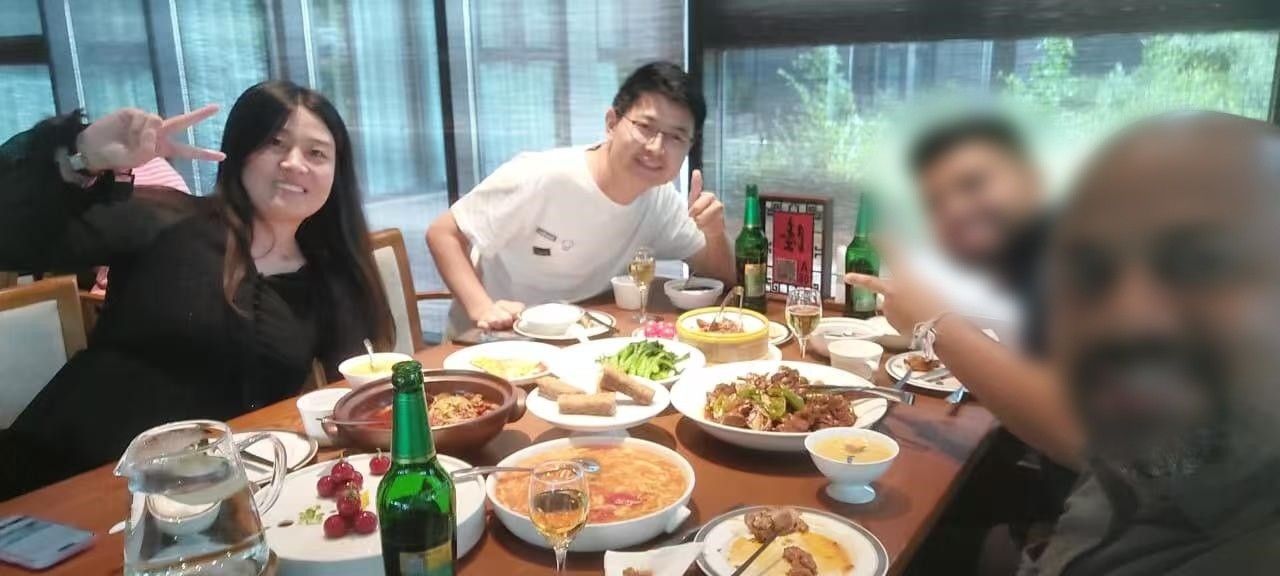 Dinner with overseas customer after successful cooperation