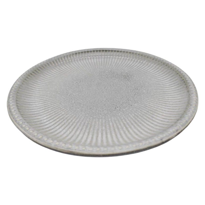 Side Profile View of Modern Reactive Glaze Ceramic Dinner Plates Showing Elegant Silhouette