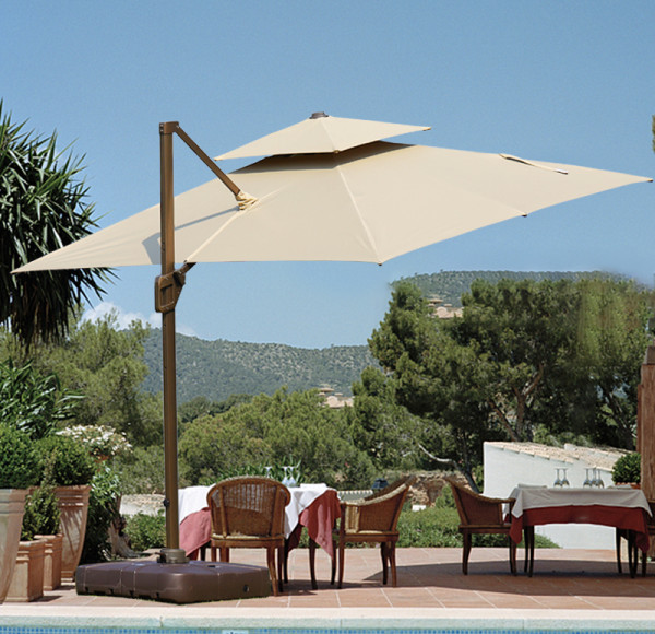 Crank Lift Side Pole Umbrella with Smooth Offset Design | Commercial Patio Umbrella with Hand Crank