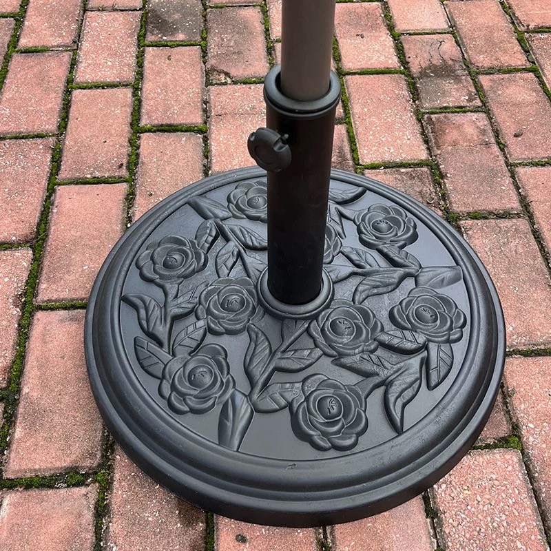 Resin base with patterns
