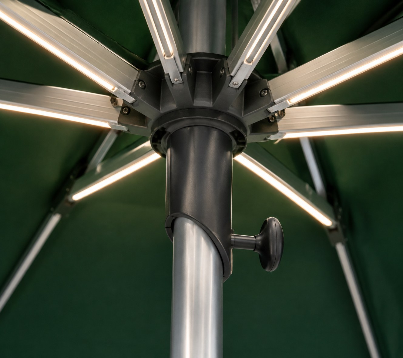 FHUM104 LED ribs illuminated showing integrated lighting strips