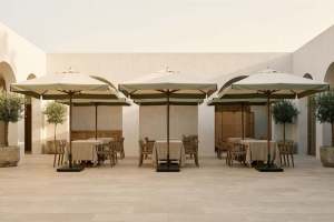 Heavy Duty Commercial Umbrellas: What Makes One Heavy Duty