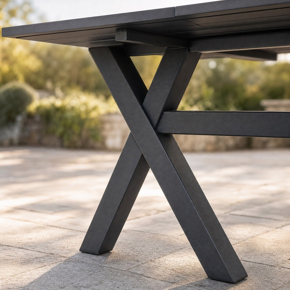X-shaped crossed legs and the longitudinal beam under the table top