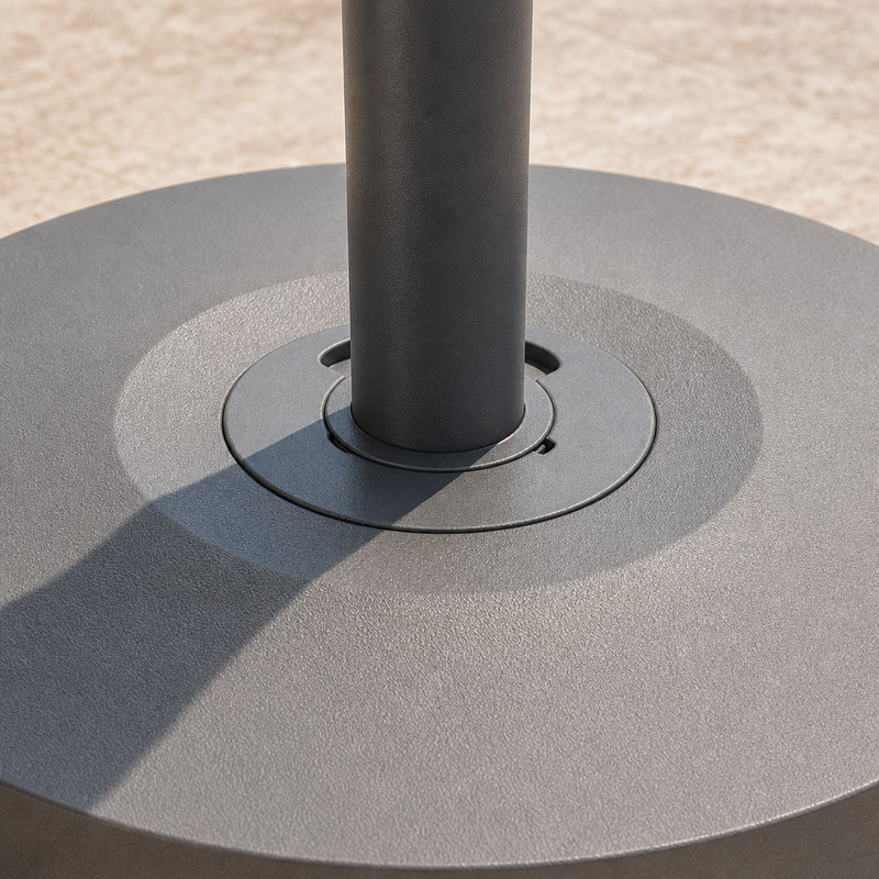 How do I know which umbrella base fits my pole?