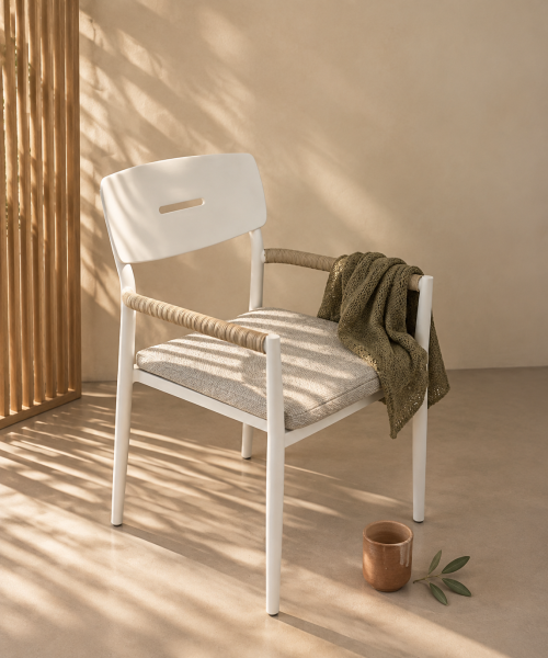 Aluminium Outdoor Armchair | White Slat-Seat Garden Chair with Removable Woven Cushion for Patio