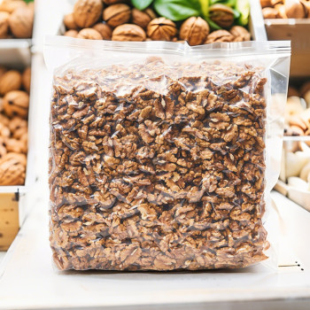 Walnut Kernels Light Amber Halves | Premium Quality for Baking & Snacking | Wholesale Supplier