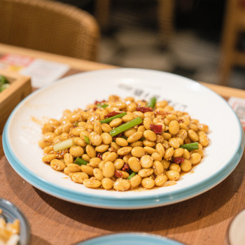 Wholesale Soybeans For B2B Trade |  Animal Feed & Food Grade | Bulk Supply Custom Formulations