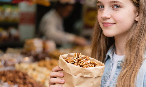 We Gains Acclaim in Middle East and Europe with Customized Sugar-Coated Walnut Kernels