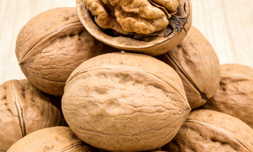 How to Choose a Reliable and Quality Wholesale Walnut Supplier