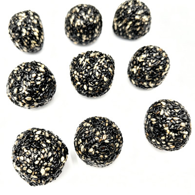 China Manufacture Custom Wholesale Sesame Coated Seedless Crispy Grey Jujubes | Private Label