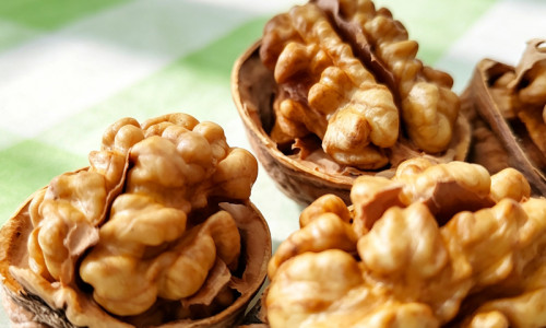 China Manufacture Wholesale Premium 185 And Xin‑2 Walnut Kernels From Our Direct‑Source Factory