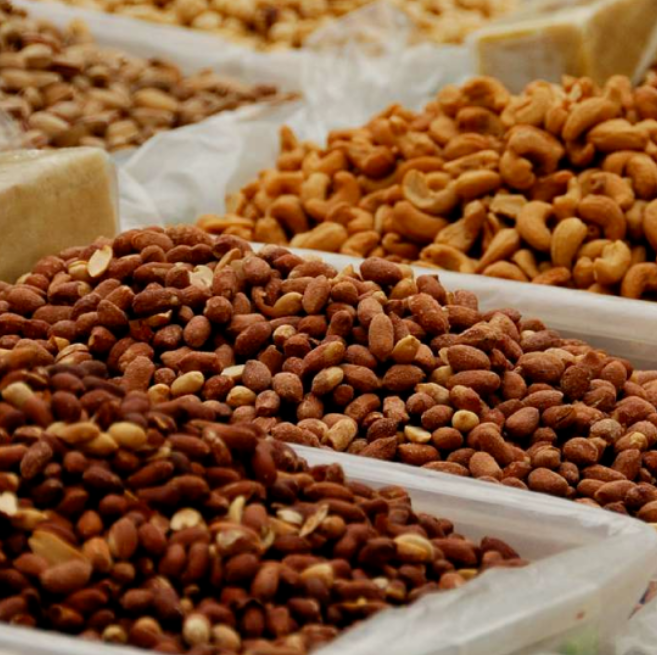 How to Choose the Healthiest Nuts for Optimal Nutrition | GOODLUCK Guide