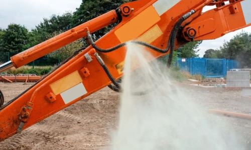 Is Hydraulic Fluid Toxic? Dangers, Symptoms & How Flat-Face Couplers Prevent Injury