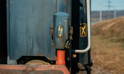 How Hydraulic Quick Couplers & Valves Power Modern Agricultural Machinery