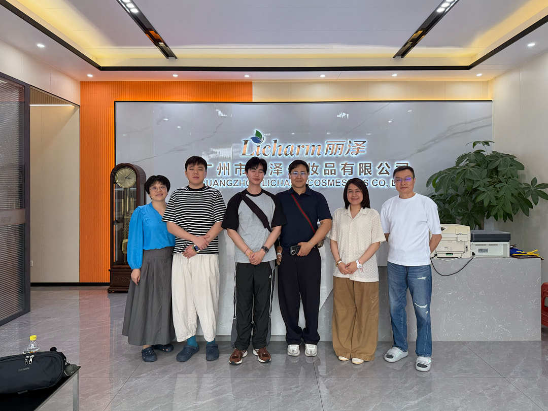 Elevating Beauty Standards: Thai Star Sarawut Martthong’s Team Visits LIZEE for Strategic Facial Mask Collaboration