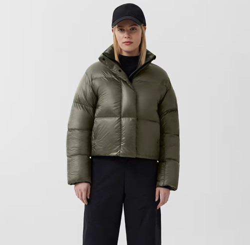 Custom Cropped Glossy Puffy Jacket Manufacturer | Ginwen