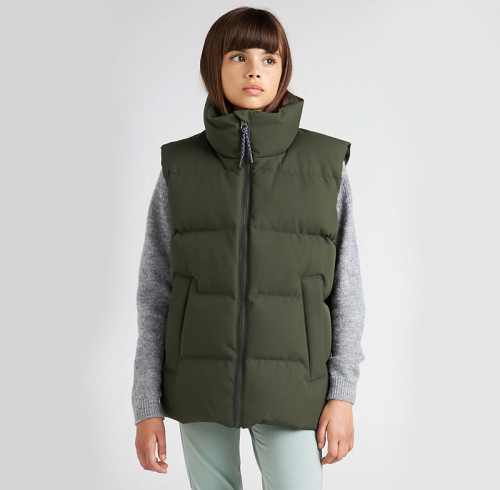 Custom Kids Turtleneck Puffy Vest Manufacturer | Ginwen