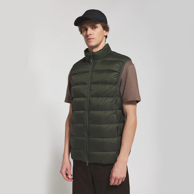 Custom Men's Basic Lightweight Down Vest Manufacturer | Ginwen