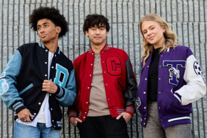 Пять лучших поставщиков университетских курток в Китае