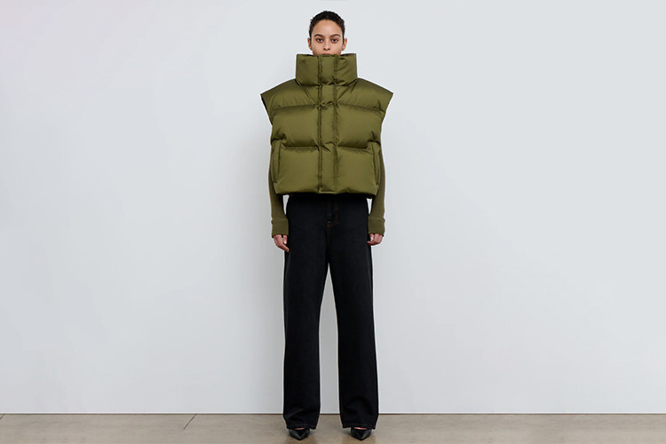 Inside Modern Puffer Vest Factories: Technology, Automation, and Craftsmanship
