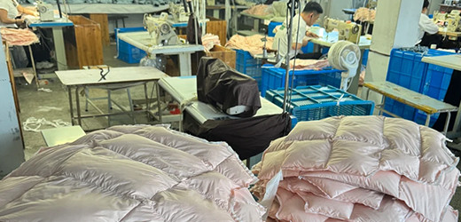 How to Choose a Custom Puffer Jacket Manufacturer | OEM Buyer's Guide