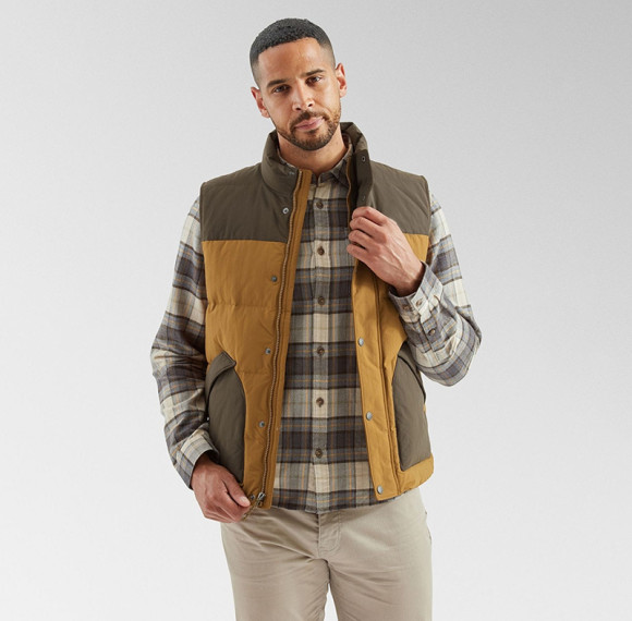 Custom Men’s Lightweight Warm Colorblock Down Vest Supplier in China