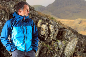 Where to Source Wholesale Waterproof Jackets: Marketplaces vs. Blank Wholesalers vs. Manufacturers