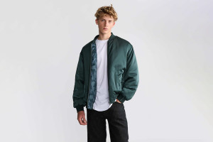 How to Find the Reliable Bomber Jacket Manufacturer for Your Brand in