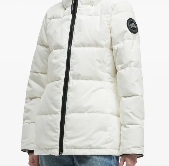 Custom Women's Fluffy Puffer Jacket Manufacturer | OEM/ODM Winter Hooded Warm Coat Supplier – Ginwen