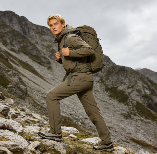 Custom Men's Softshell Hiking Jacket Manufacturer | Outdoor Mountaineering Jacket OEM – GINWEN