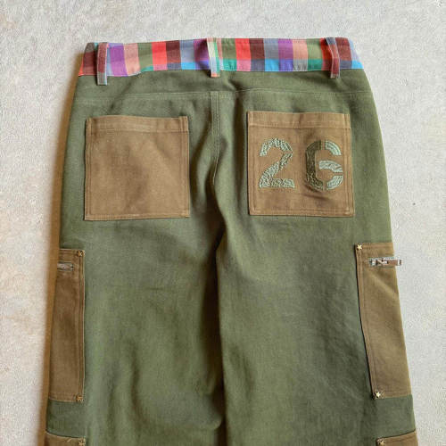 Custom Clothing Manufacturers Colored belts Embroidered cargo pants
