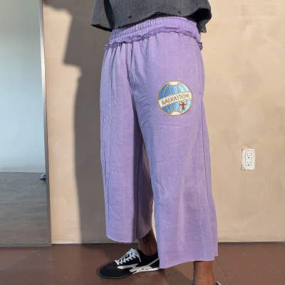 Custom Clothing Manufacturer Acid-washed Embroidered Capri Pants
