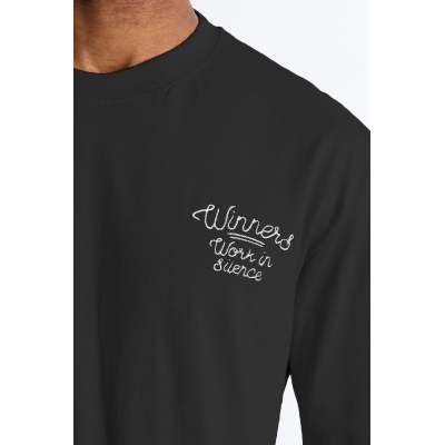 Custom Clothing Manufacturers Heavyweight digitally printed T-shirt